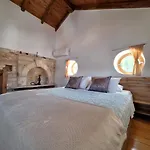 To Pefko - Mezzanines - * Meyísti