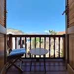 To Pefko - Mezzanines - * Meyísti