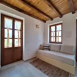 Apartment To Pefko - Mezzanines -