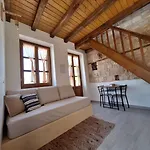 To Pefko - Mezzanines - Megisti
