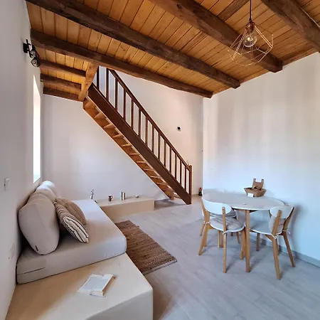 To Pefko - Mezzanines -