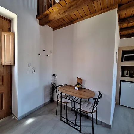 Apartament To Pefko - Mezzanines -