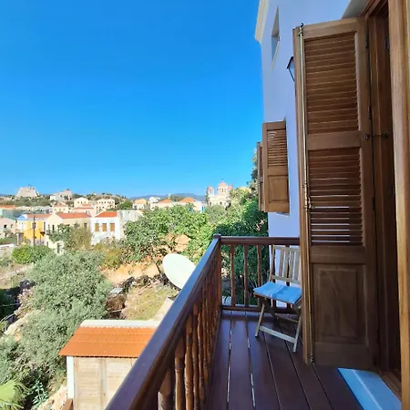 To Pefko - Mezzanines - Meyísti