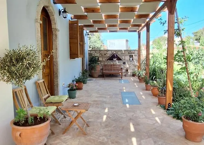 To Pefko - Mezzanines -