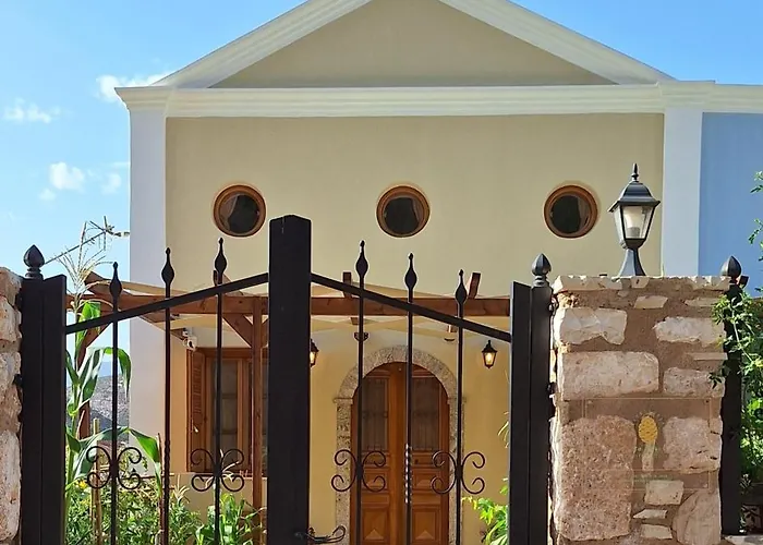 アパート To Pefko - Mezzanines - Meyísti