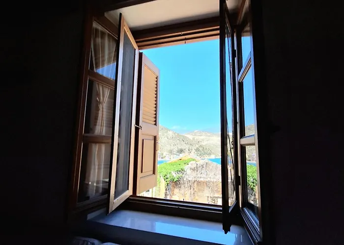 To Pefko - Mezzanines - アパート Meyísti