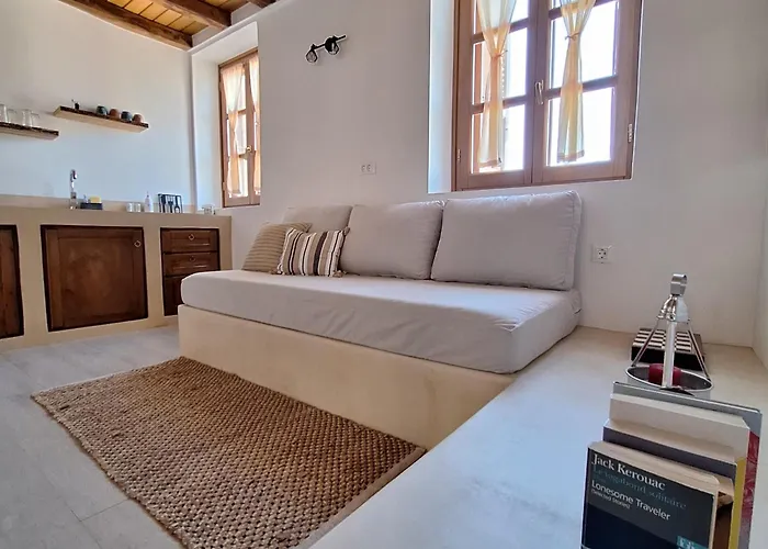 To Pefko - Mezzanines -