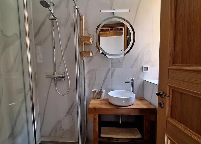 To Pefko - Mezzanines - アパート Meyísti