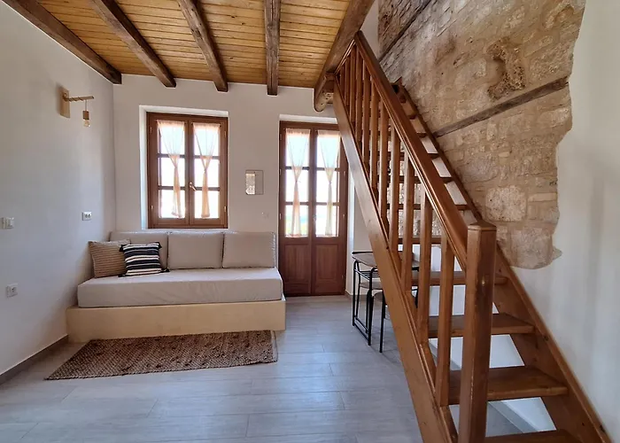 アパート To Pefko - Mezzanines - Meyísti