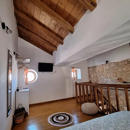 To Pefko - Mezzanines - Lägenhet Meyísti